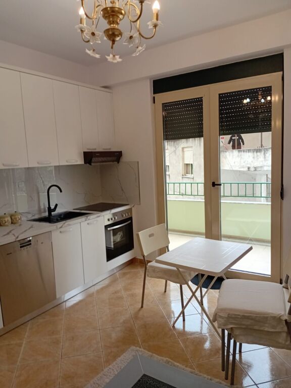 Apartament me qera