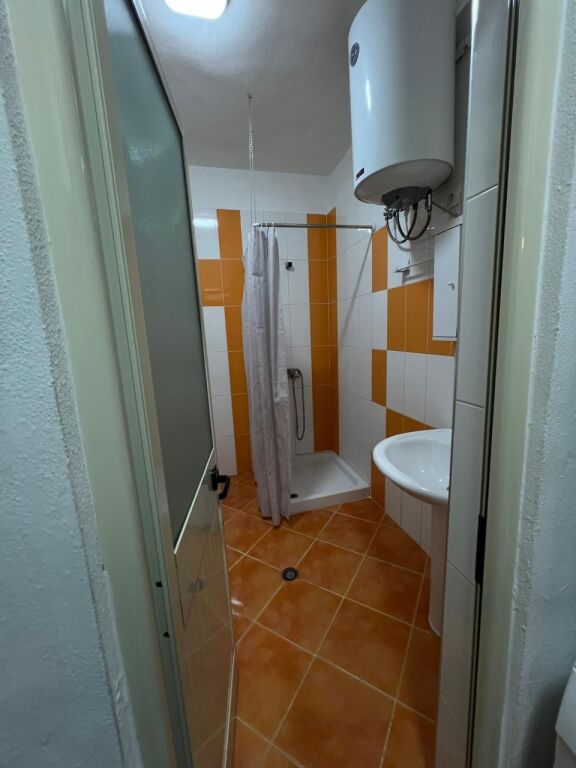 Apartament 1+1+ ballkon – Astir - Jepet me Qira !