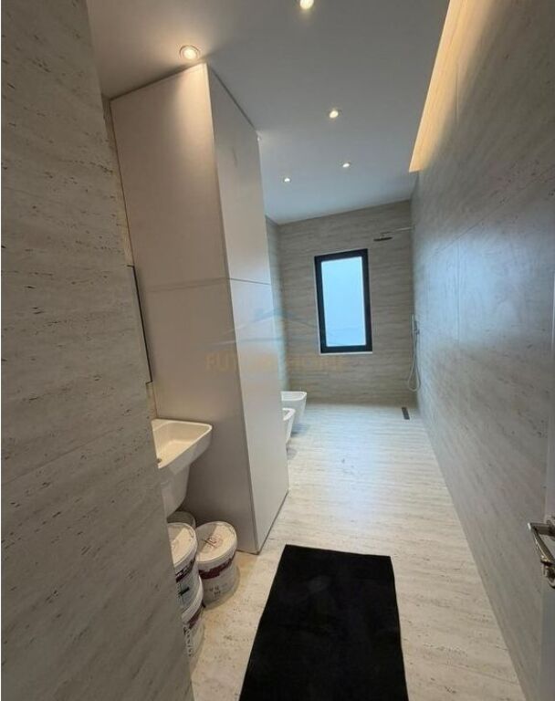 Qira, Apartament 1+1+Post Parkimi, Rruga e Barrikadave, Tiranë.