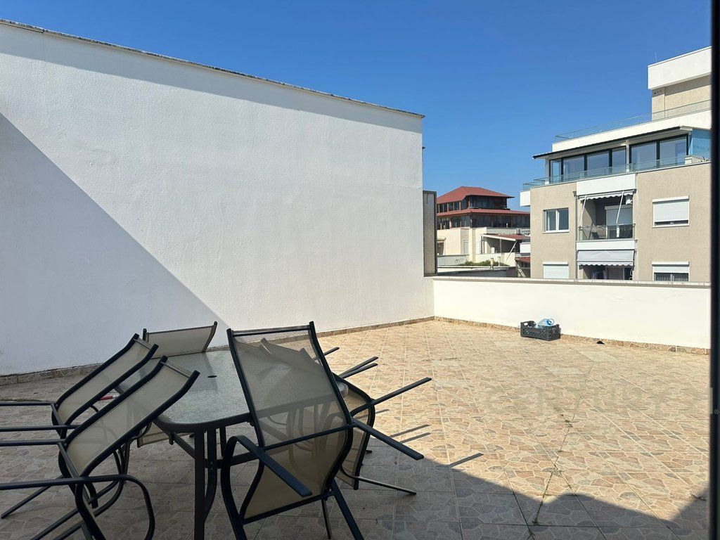 APARTAMENT 2+1+VERANDE PER SHITJE NE NJE KOMPLEKS REZIDENCIAL GOLEM!!!