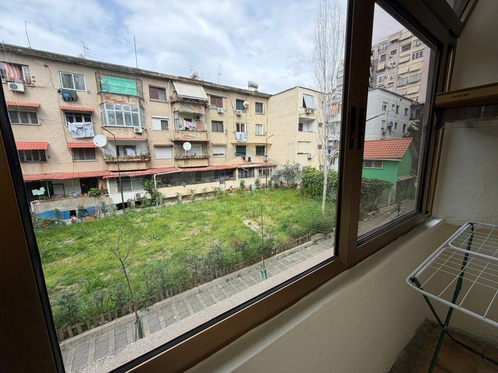 Affitto, Appartamento 1+1, Liceo Petro Nini Luarasi, Tirana