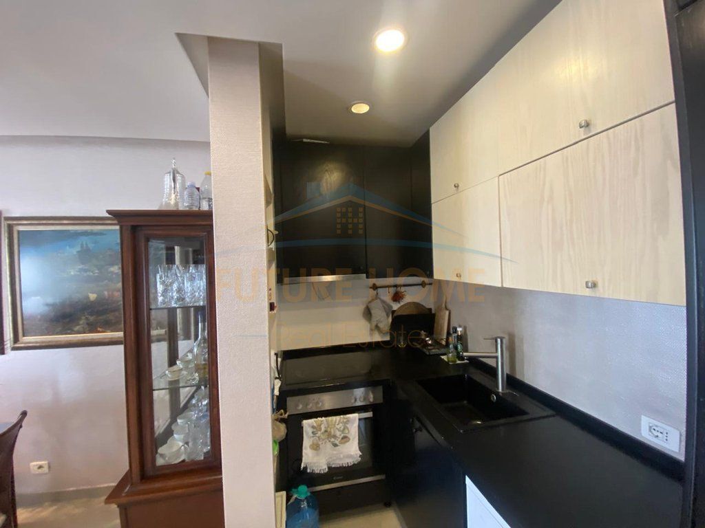 For sale, Apartment 3+1, Kontakt Complex, 21 Dhjetori