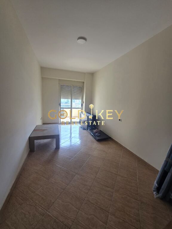 🏡 Apartament me qera— 1+1  320 Euro/Muaj