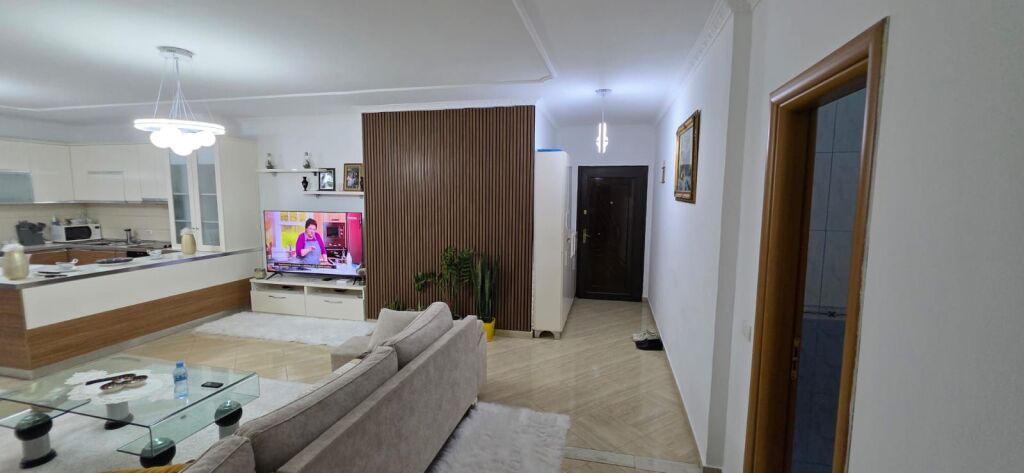 🏠 Jepet me qira Apartament për zyra ose perdorim komercial ose Banim ‼