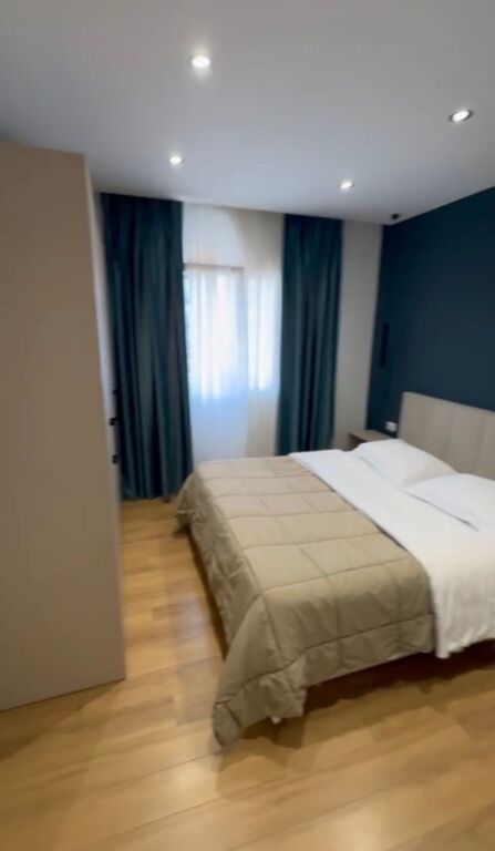 Appartamento 1+1 in affitto vicino al mercato nuovo vicino al centro 50.000 lek