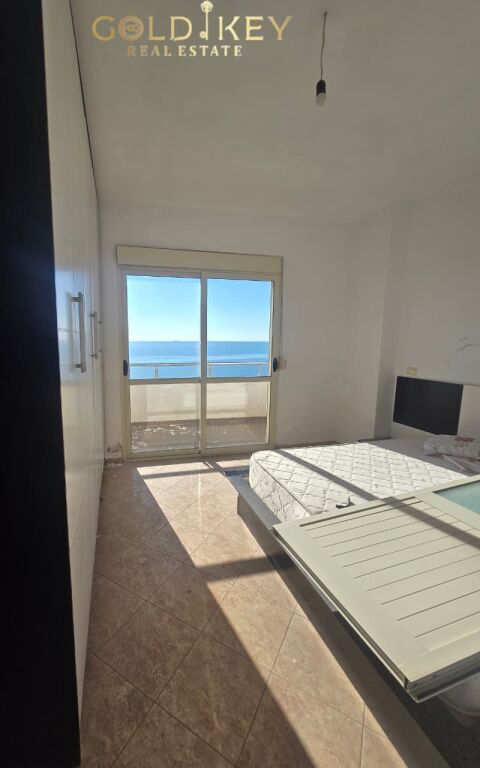🏠 Shitet Apartament 2+1 (mundesi konvertimi ne 2 apartamenti 1+1)
