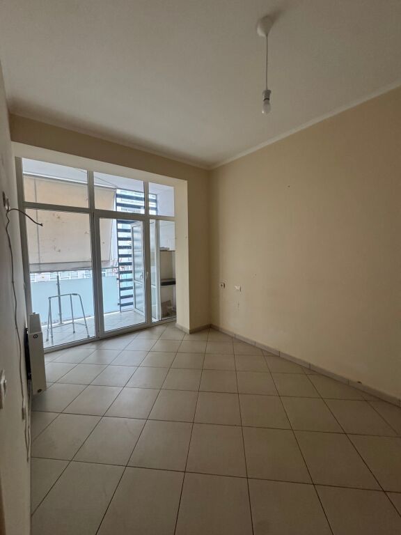 1+1 apartment for sale parisit municipality