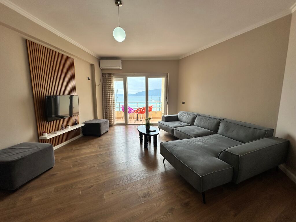 Appartamento con vista mare in affitto a lungo termine a Vlora