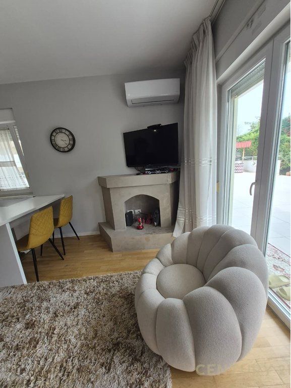 Affittasi appartamento 2+1+ super veranda nella residenza Touch the Sun a Sauk! 1.000 € /mese Sup. Totale 248m2