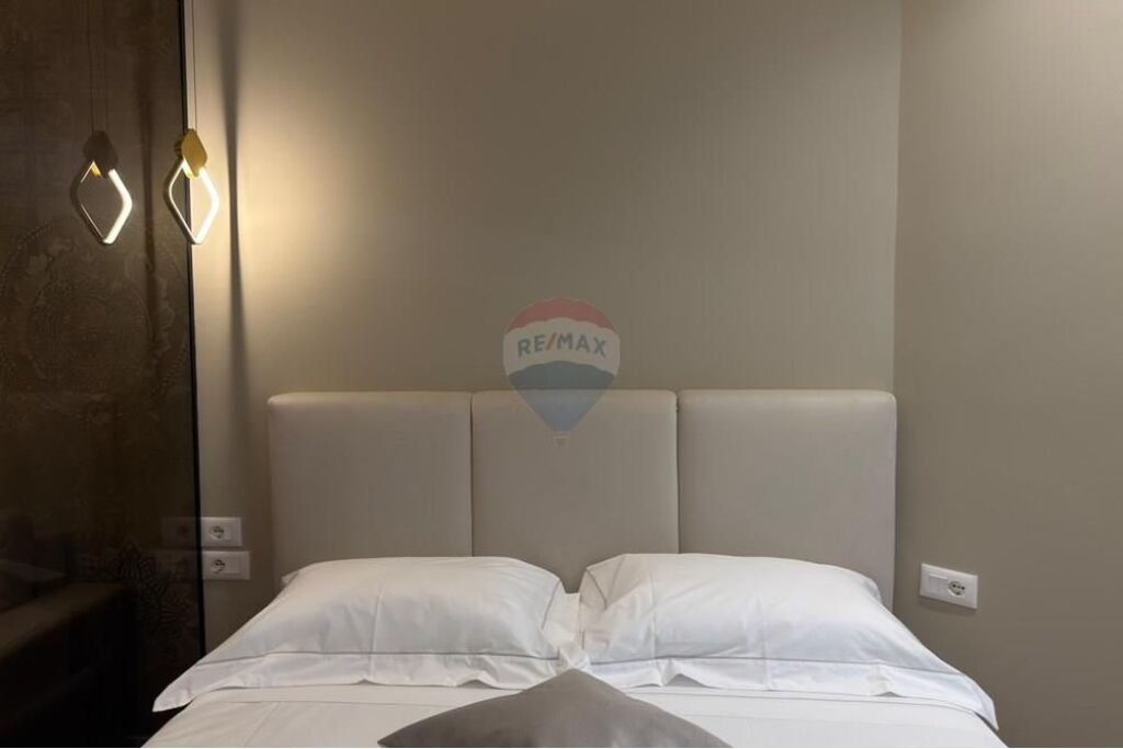 Super Studio Appartamento – Piazza Skënderbej!