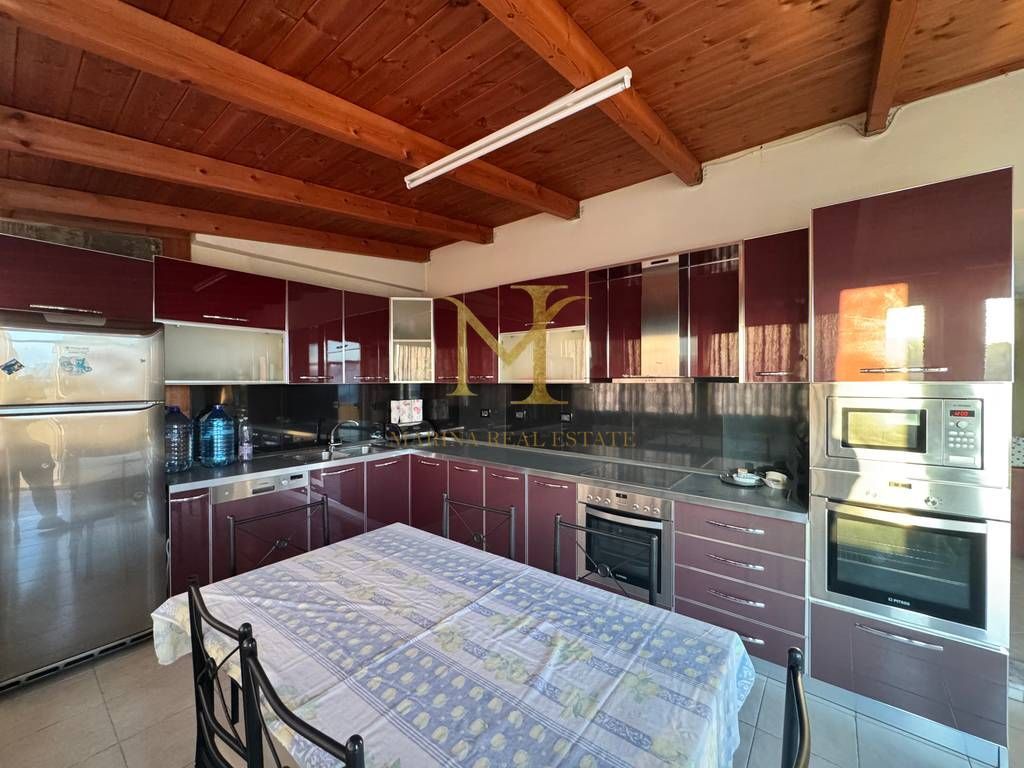Appartamento 2+1+2 in vendita a Durazzo, Stadio. 3 balconi, 160m2 totali