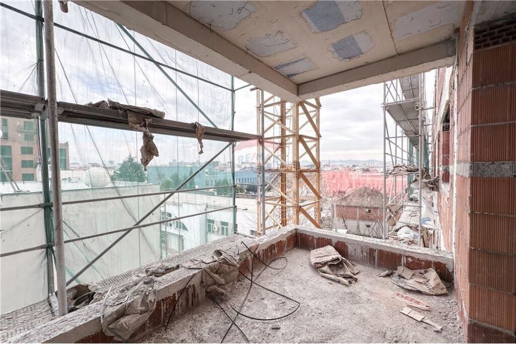 Apartment - For Sale - Institute, Kamëz