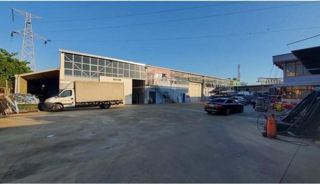 Magazzino/Capannone - In Vendita - Autostrada Tirana Durazzo, Tirana