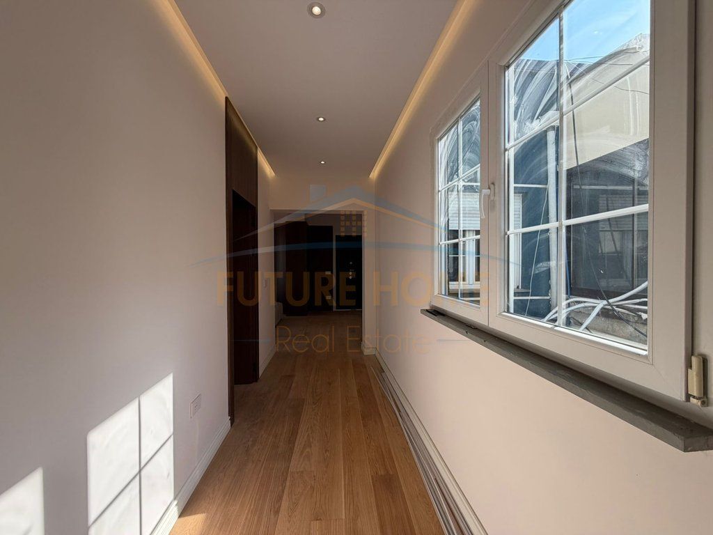 Shitet, Apartament 2+1+2, Qendër, Durrës