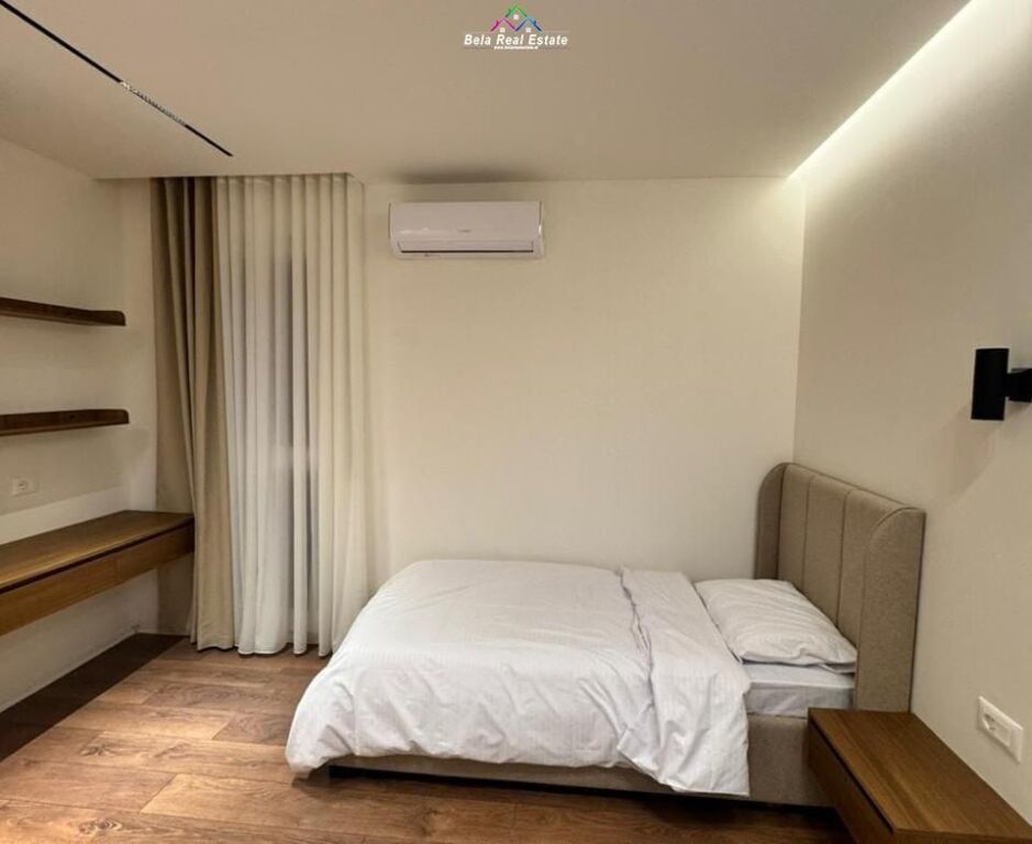 Appartamento In Affitto 2+1 A Xhamllik (ID B2201715) Tirana