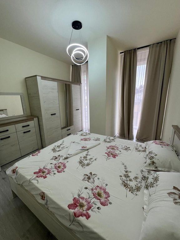 RRUGA RIZA CEROVA, SHESIM APARTAMENT 1+1+POST PARKIMI