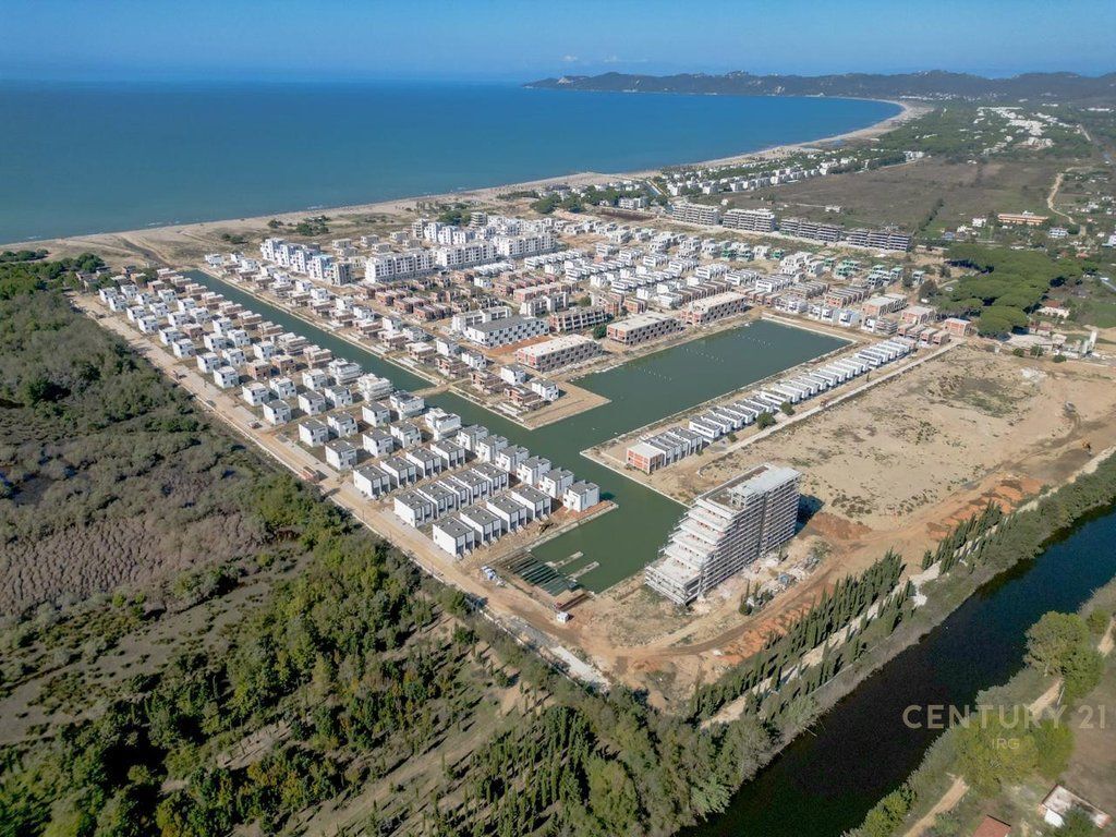 APARTAMENT 2+1+2 ME PAMJE NGA MARINA TE TURQUOISE MARINA!