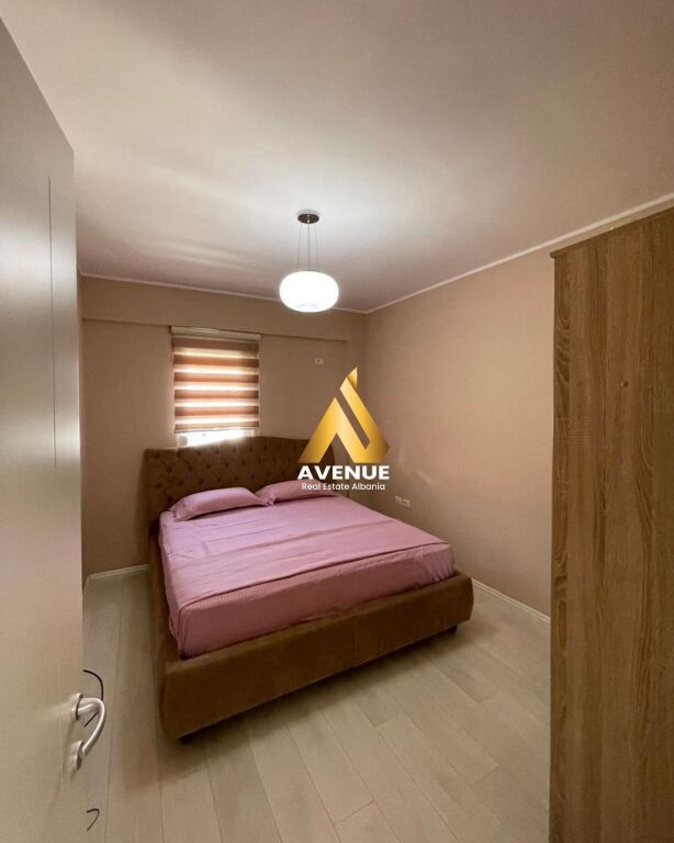 JEPET ME QERA APARTAMENT 3+1+2, LIQENI I THATË, TIRANË