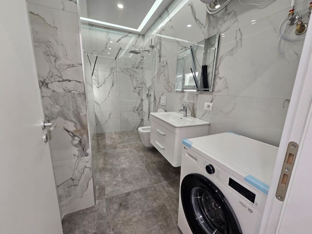 Apartament 1+1 me qira Zogu i Zi