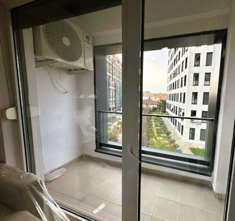 Apartament 1+1 tek Kompleksi Magnet !