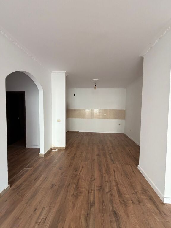 🏠 Vendesi in vendita 2+1 ad Astir (Complesso Fratari)