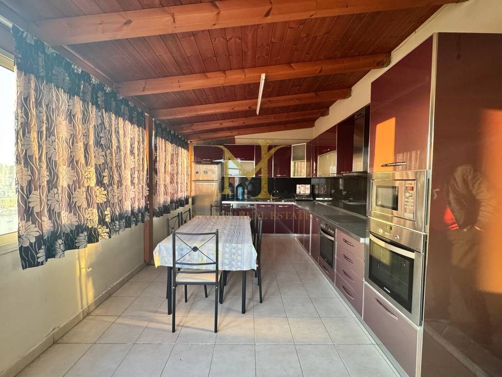 Appartamento 2+1+2 in vendita a Durazzo, Stadio. 3 balconi, 160m2 totali