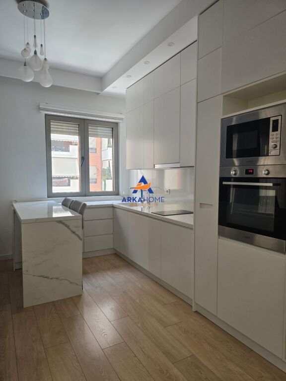 AFFITTASI APPARTAMENTO 2+1+BALCONE "COMPLESSO DELIJORGJI" 120.000 LEKE