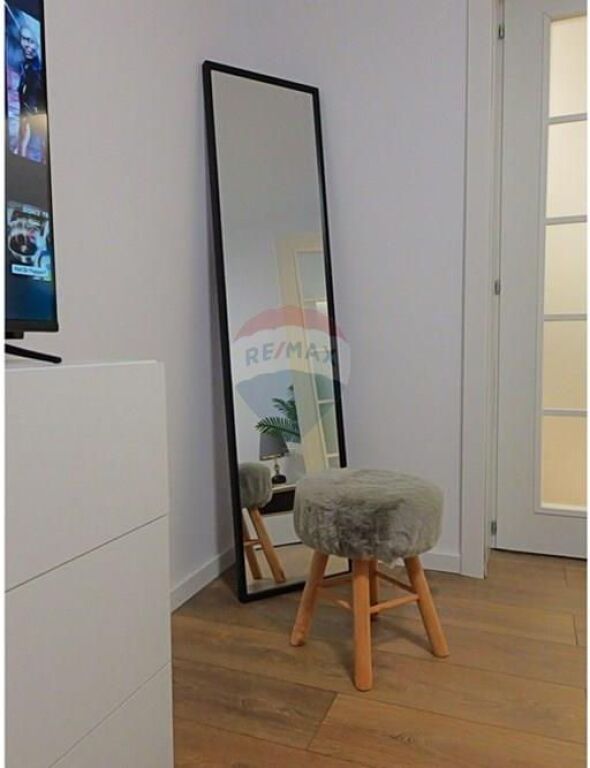 Apartment - For Rent - Artistic Lyceum, Tirana