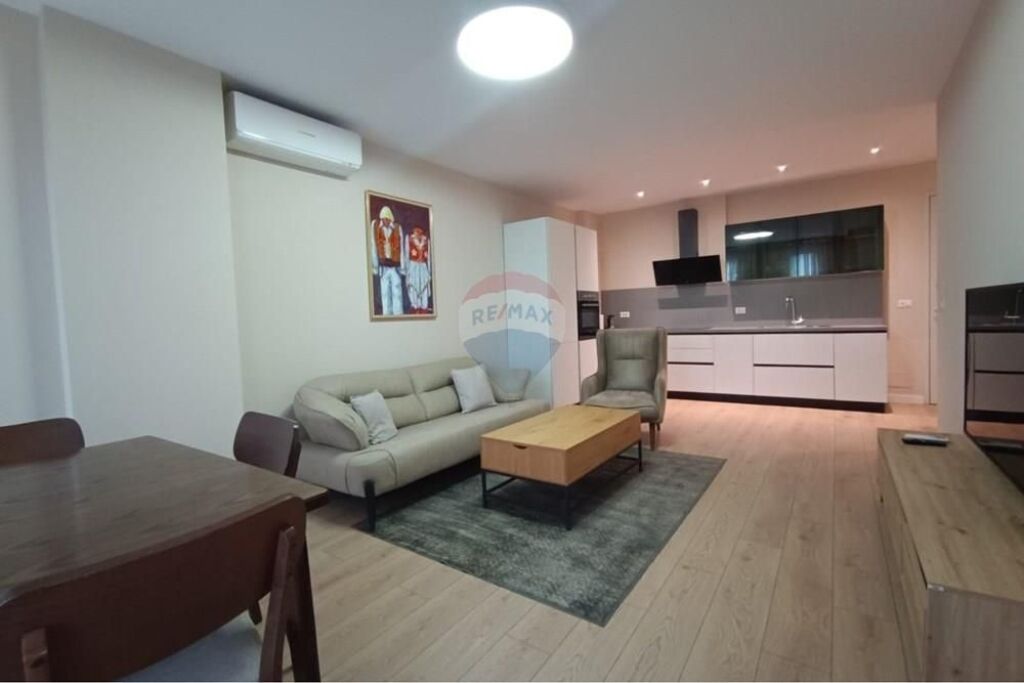 Apartment - For Rent - Zogu I Zi, Tirana