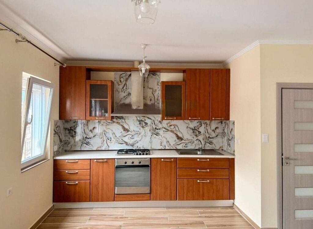 Apartament 2+1 për shitje në Allias, përballë Komisariatit nr 4, Tiranë - 105,000€ | 75.7 m²