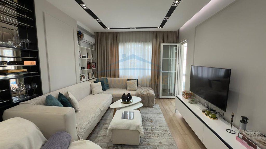 Shitet, Apartament 1+1, Unaza e Re