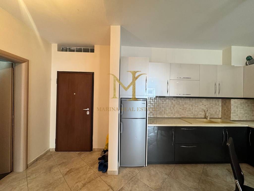 Vendesi in vendita 2+1+2 a Durazzo, zona Plazh
