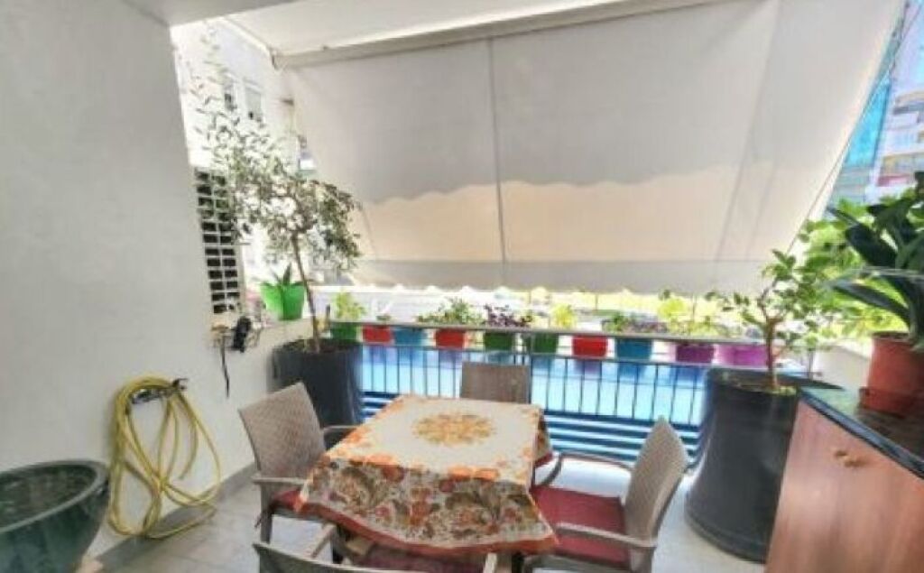 Jepet me qera apartament 3+1+2– komod dhe funksional në zonë aktive