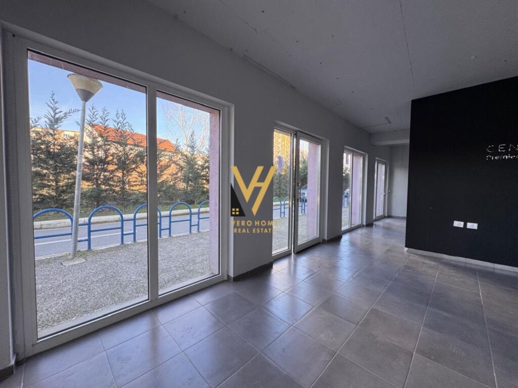 SHOP 94 M2 FOR RENT IN ALI DEM 600 EURO