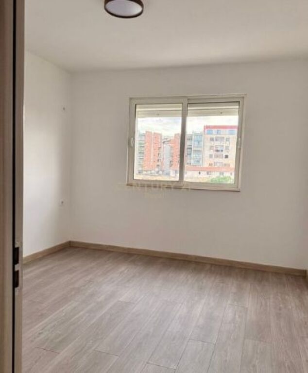 Apartament 2 + 1 për shitje– zonë me qasje të mirë dhe vlerë investimi