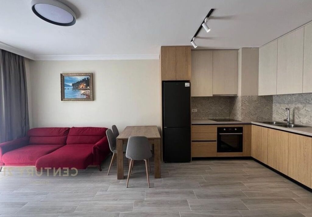 Apartament me qira 1+1, 5 Maji