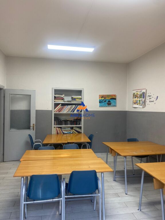 LOCALE COMMERCIALE IN AFFITTO "VICINO LSI, BLLOK" 85.000 LEKE