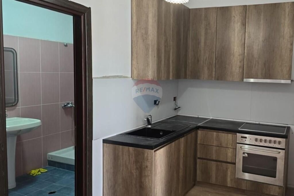 Appartamento 1+1 in affitto al Kompleksi Fratari Astir.