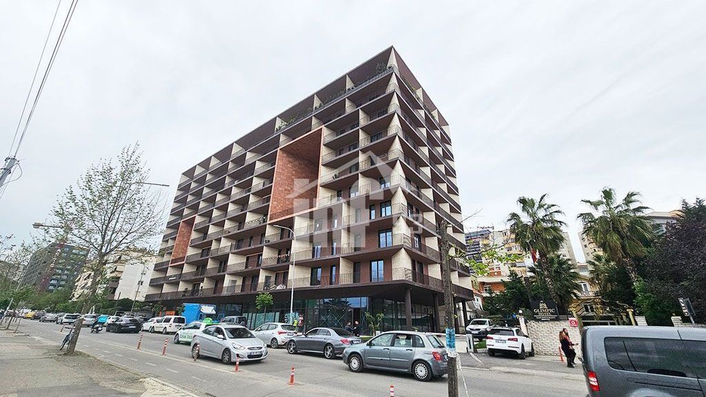 Ambient për zyra tek Altana Luxury Residence