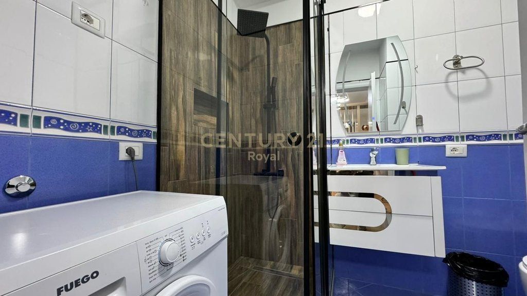 Appartamento 2+1 in affitto vicino al Liceo Petro Nini Luarasi, Tirana - 81m²