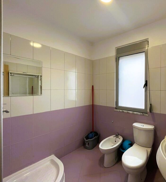 JEPET ME QIRA APARTAMENT 2+1+2 TE LIQENI THATE