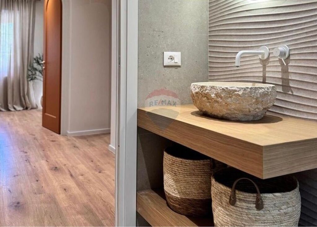 Apartament - Për Qira - Myslym Shyri, Tiranë ID: 530181090-117