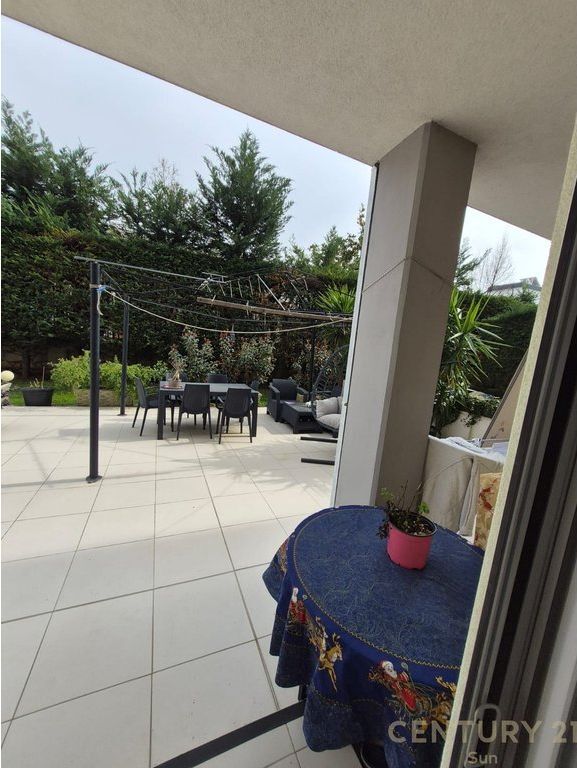 Affittasi appartamento 2+1+ super veranda nella residenza Touch the Sun a Sauk! 1.000 € /mese Sup. Totale 248m2
