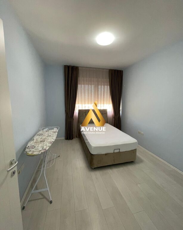 JEPET ME QERA APARTAMENT 3+1+2, LIQENI I THATË, TIRANË