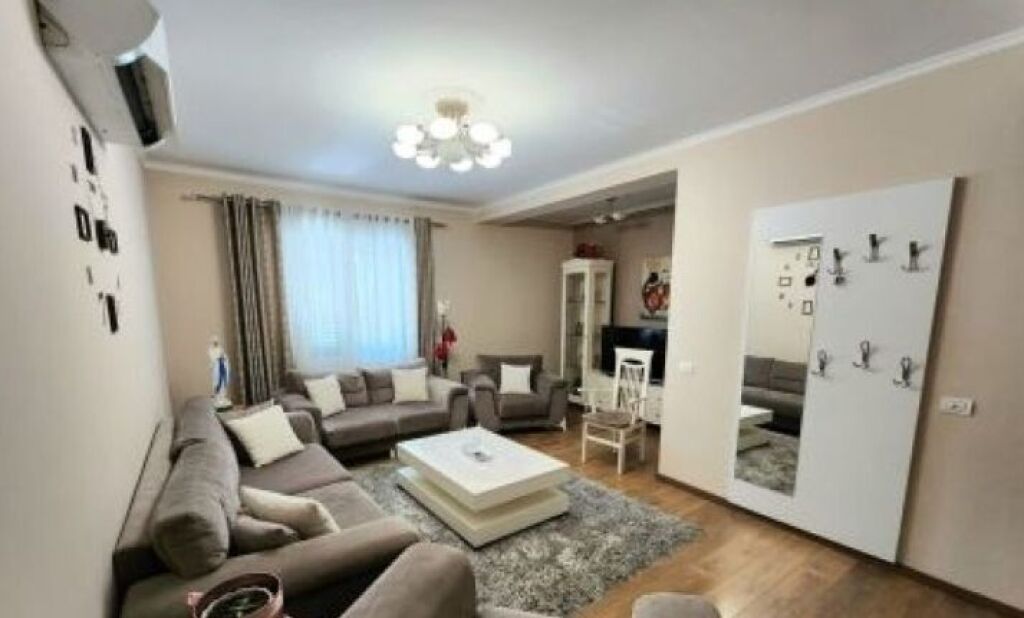 Jepet me qera apartament 3+1+2– komod dhe funksional në zonë aktive