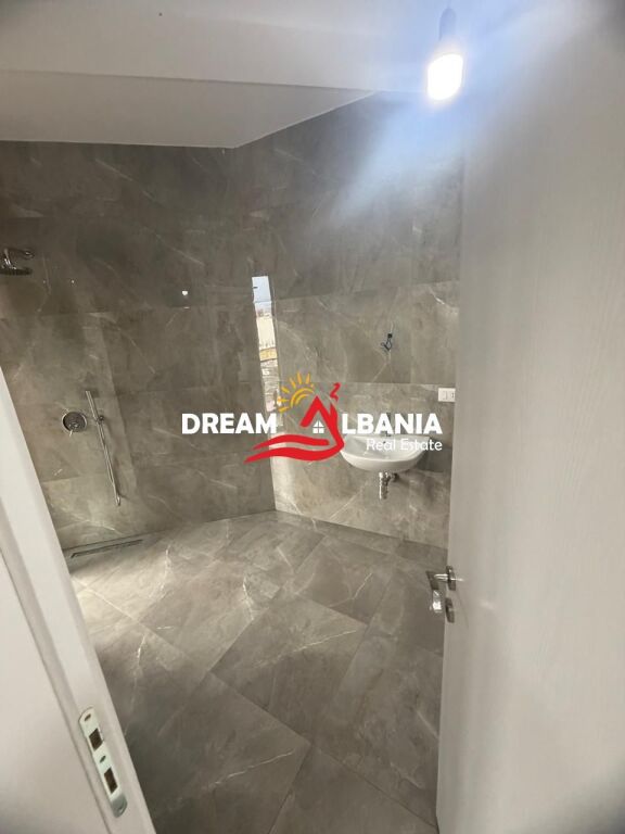 Jepet Ambient Biznesi me Qera Tek Kompleks Arlis ( ID 42611412 )