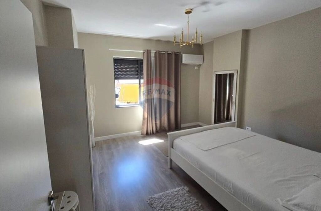 Apartament - Për Qira - Rruga e Barrikadave, Tiranë ID: 530411001-1157