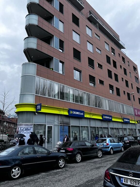 KOMUNA PARISIT_AMBJENT BIZNESI ME QIRA