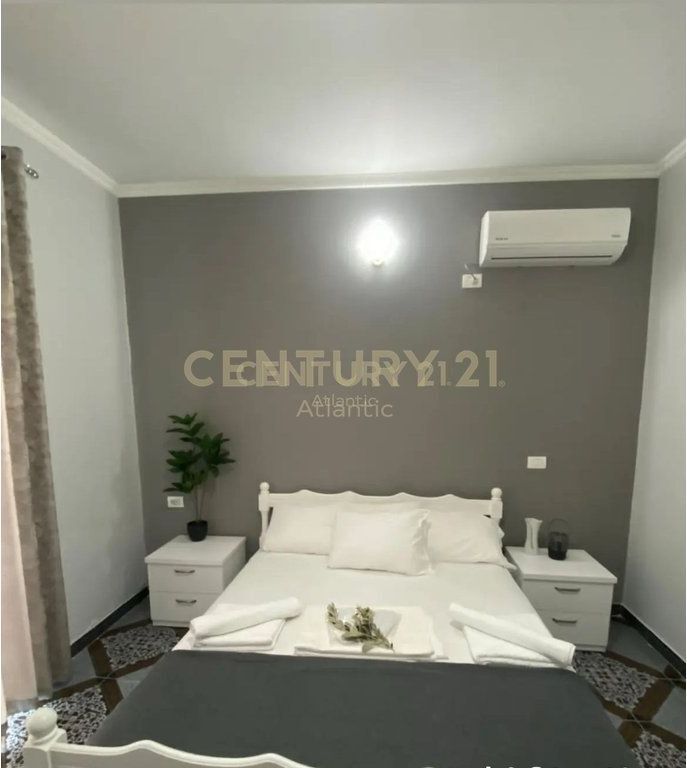 EXCLUSIVE HOTEL PER QERA TEK SHKEMBI I KAVAJES 3800€ NE MUAJ !