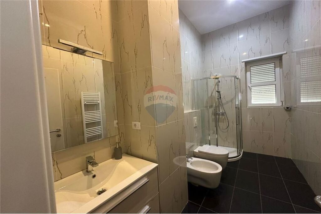 Villa in affitto in una delle residenze più lussuose di Tirana, a Rolling Hills.